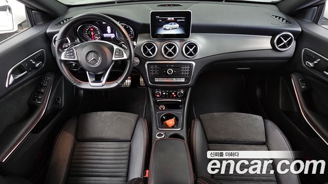 Mercedes-Benz CLA-Class 2018 — photo 10