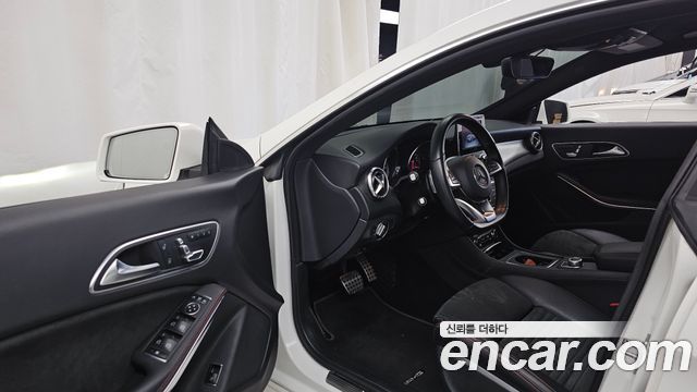 Mercedes-Benz CLA-Class 2018 — photo 13