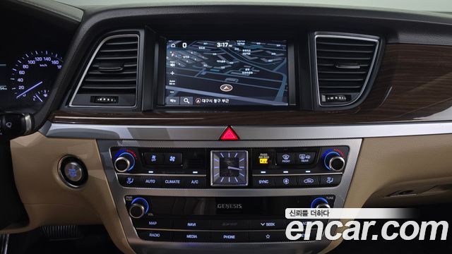 Genesis G80 2020 — photo 15