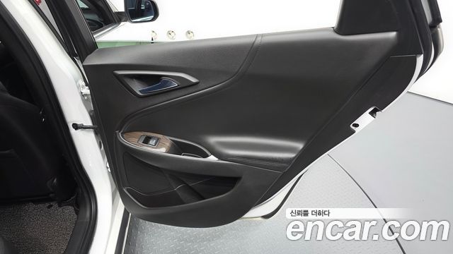 Chevrolet Korea Malibu 2017 — photo 15