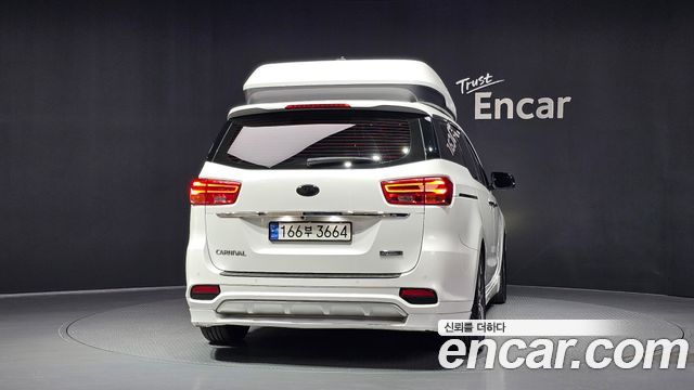 Kia Canival 2019 — photo 4