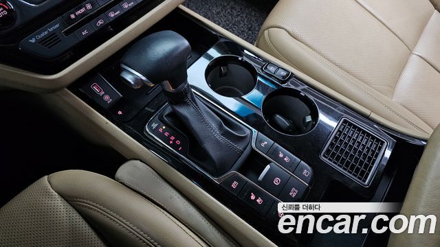 Kia Canival 2019 — photo 12