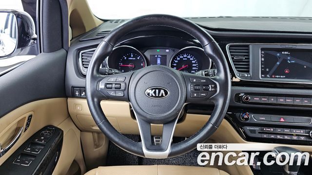 Kia Canival 2019 — photo 19