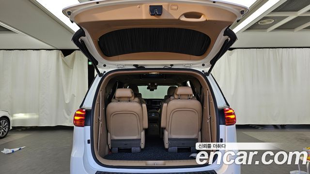 Kia Canival 2019 — photo 26