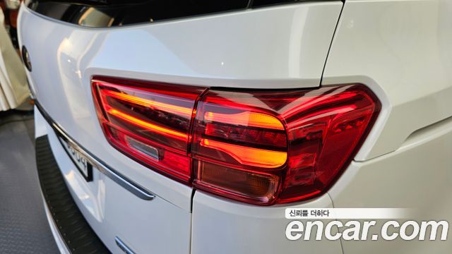 Kia Canival 2019 — photo 9
