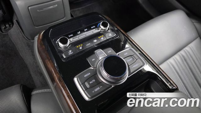 Genesis EQ900 2018 — photo 19
