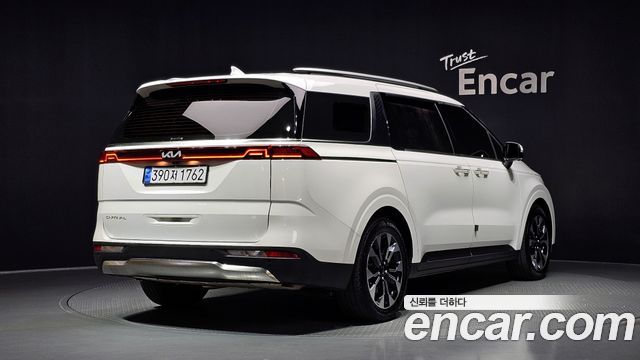 Kia Canival 2022 — photo 2