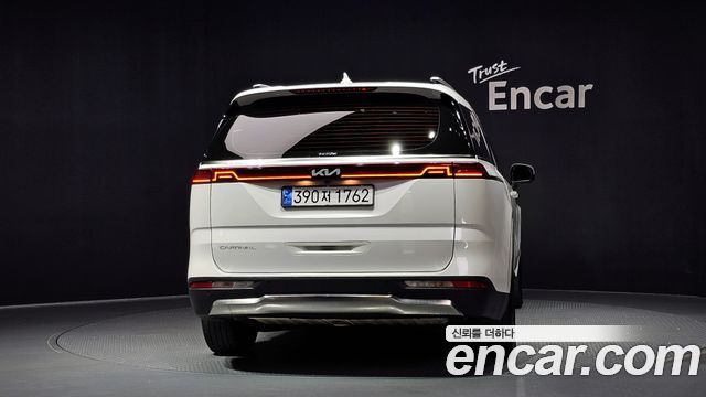 Kia Canival 2022 — photo 4