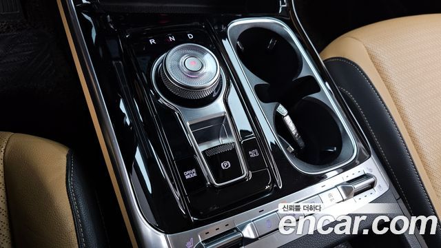 Kia Canival 2022 — photo 9
