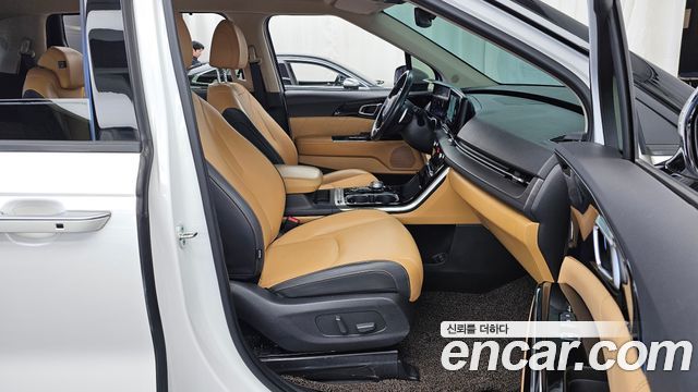 Kia Canival 2022 — photo 11