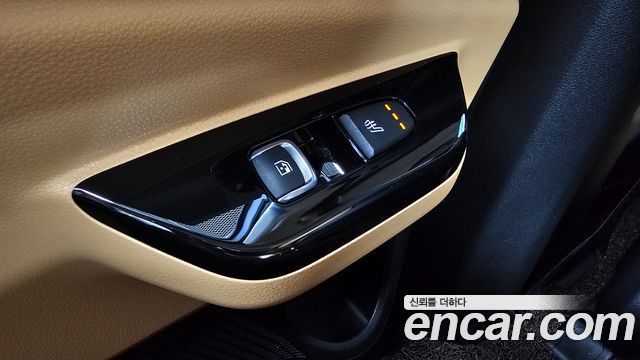 Kia Canival 2022 — photo 19