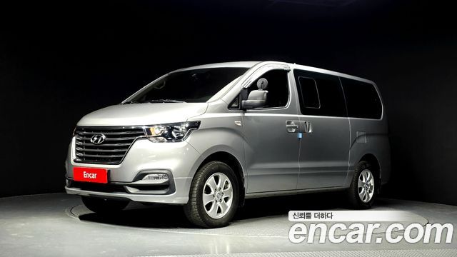 Hyundai Starex 2019 — photo 1