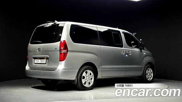 Hyundai Starex 2019 — photo 2