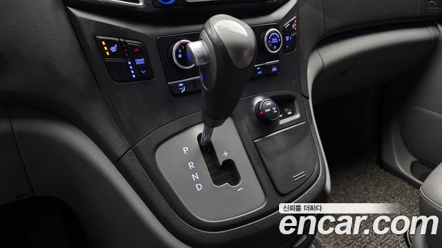Hyundai Starex 2019 — photo 9