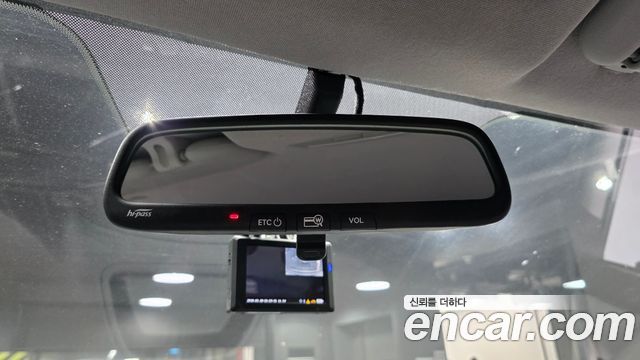 Hyundai Starex 2019 — photo 16