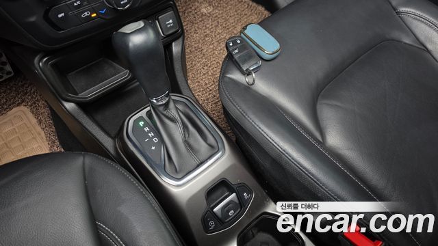 Jeep Renegade 2020 — photo 9