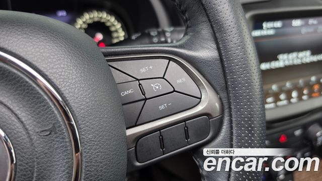 Jeep Renegade 2020 — photo 17