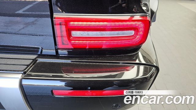 Mercedes-Benz G-Class 2020 — photo 9