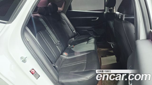 Hyundai Sonata 2020 — photo 17