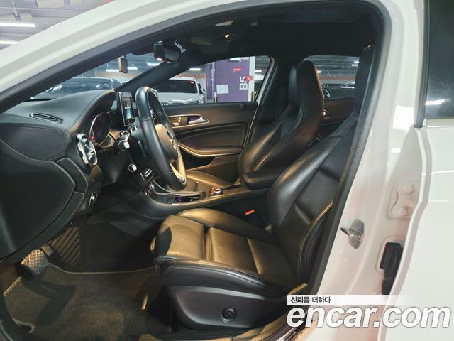 Mercedes-Benz GLA-Class 2018 — photo 10