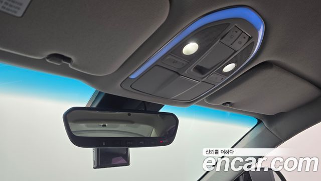 Genesis G80 2017 — photo 21