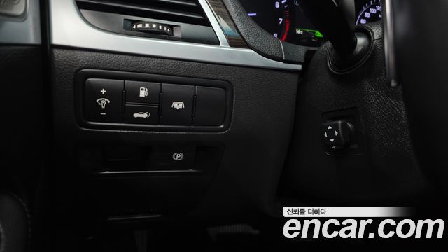 Genesis G80 2017 — photo 22