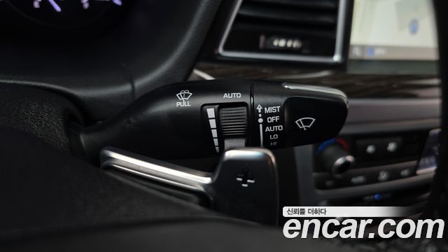 Genesis G80 2017 — photo 24