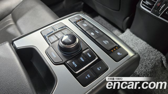 Genesis G80 2017 — photo 25