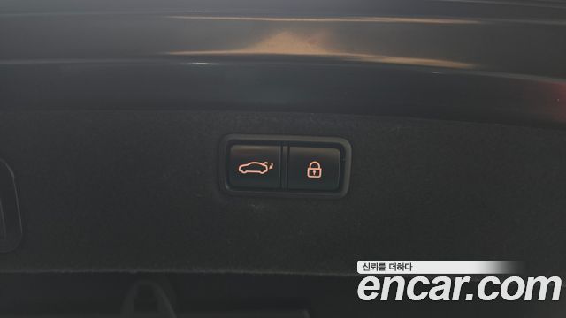Genesis G80 2017 — photo 26