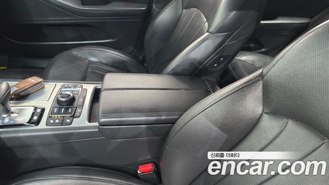 Genesis G80 2017 — photo 30