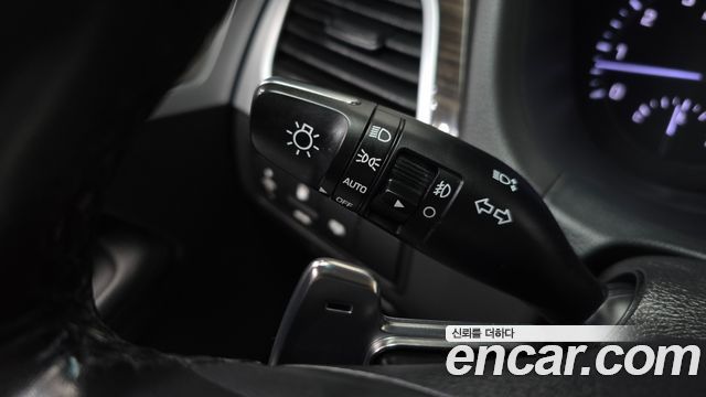Genesis G80 2017 — photo 33