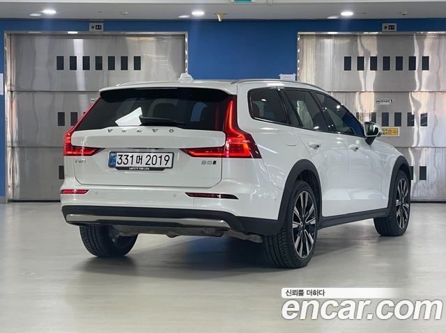 Volvo V60 2026 — photo 2