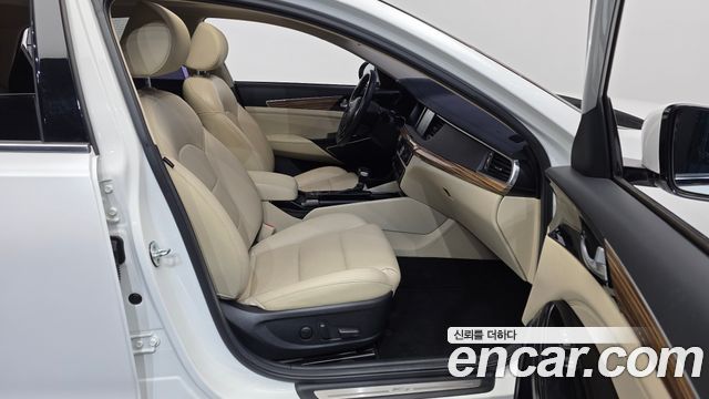 Kia K7 2016 — photo 11