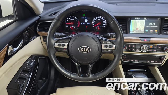 Kia K7 2016 — photo 13