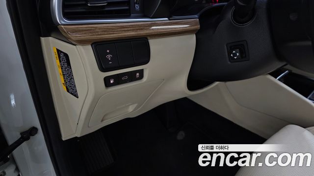 Kia K7 2016 — photo 14