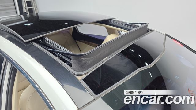 Kia K7 2016 — photo 19