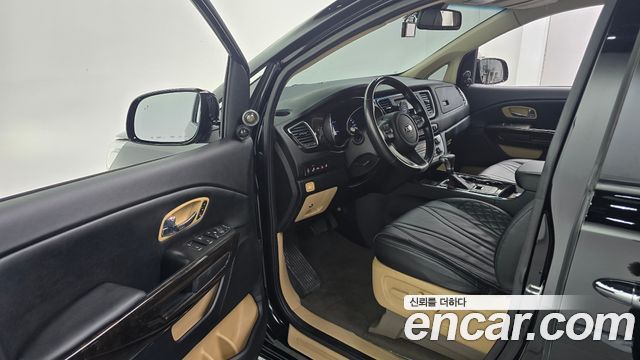Kia Canival 2020 — photo 13