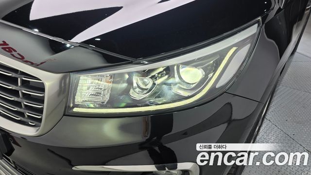 Kia Canival 2020 — photo 8
