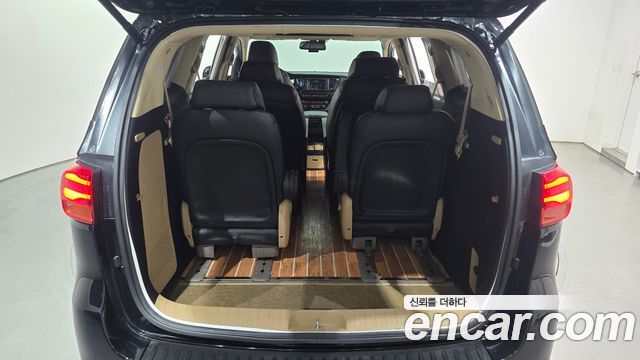 Kia Canival 2020 — photo 35