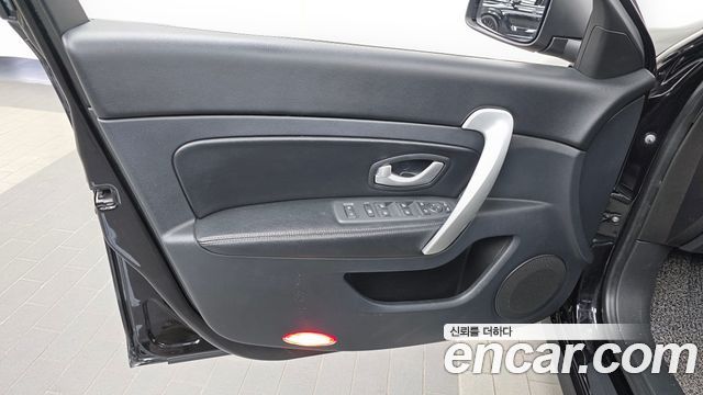 Renault Korea SM5  2018 — photo 14