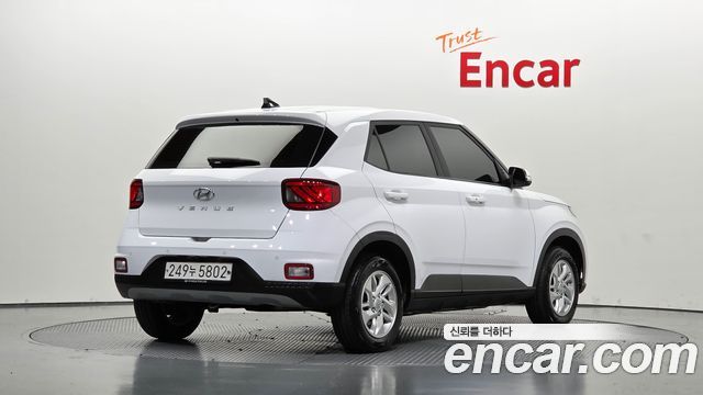 Hyundai Venue 2020 — photo 2