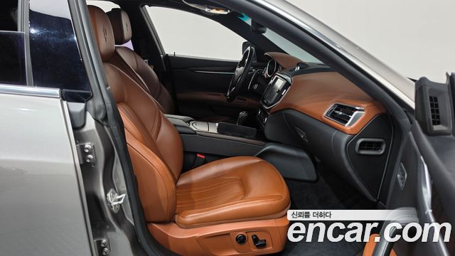 Maserati Ghibli 2016 — photo 11