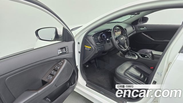 Kia K5 2011 — photo 10