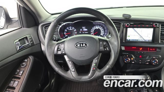 Kia K5 2011 — photo 13
