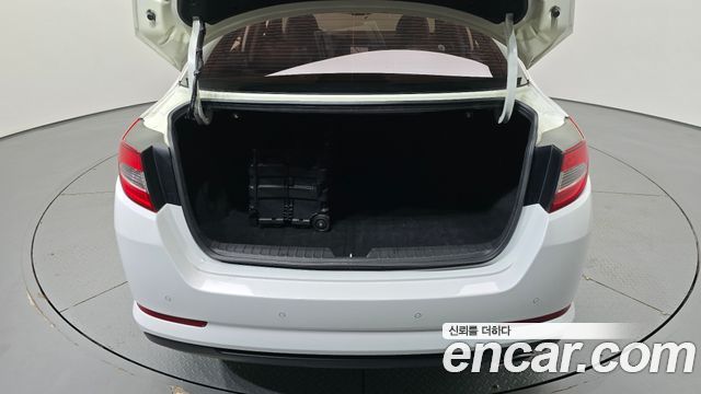 Kia K5 2011 — photo 16