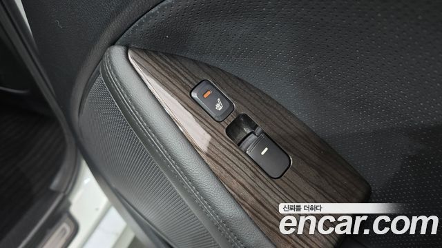 Kia K5 2011 — photo 18