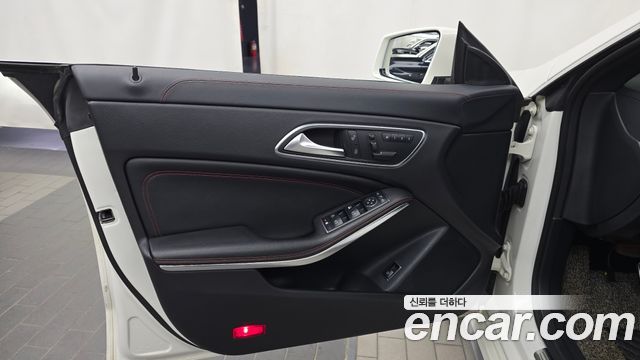 Mercedes-Benz CLA-Class 2015 — photo 14