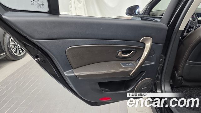 Renault Korea SM5  2015 — photo 15