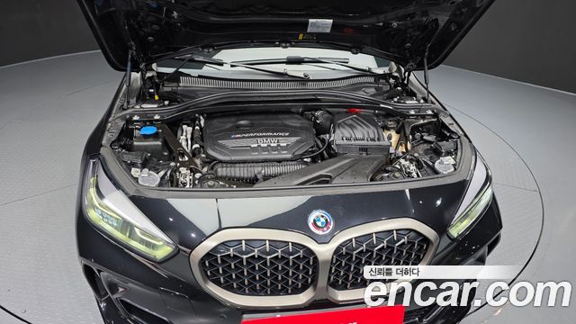 BMW 1-Series 2023 — photo 6