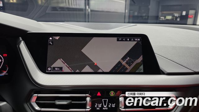 BMW 1-Series 2023 — photo 20